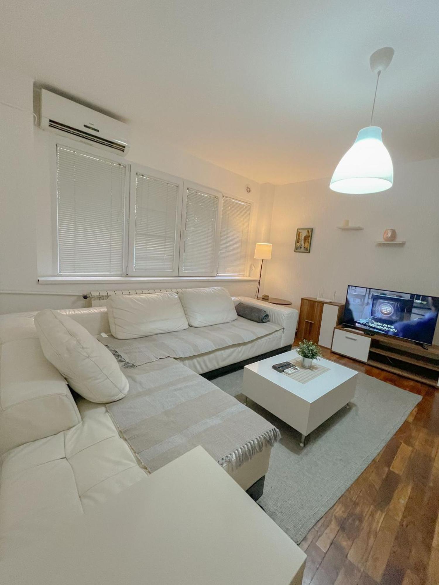 Slavija Mcd Apartment เบลเกรด ภายนอก รูปภาพ